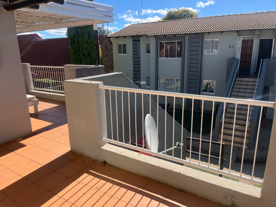 2 Bedroom Property for Sale in Van Der Hoff Park North West